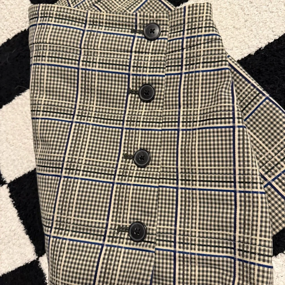 Sunday Best - Plaid Button-Front Skort - Size 4 - Picture 4 of 6